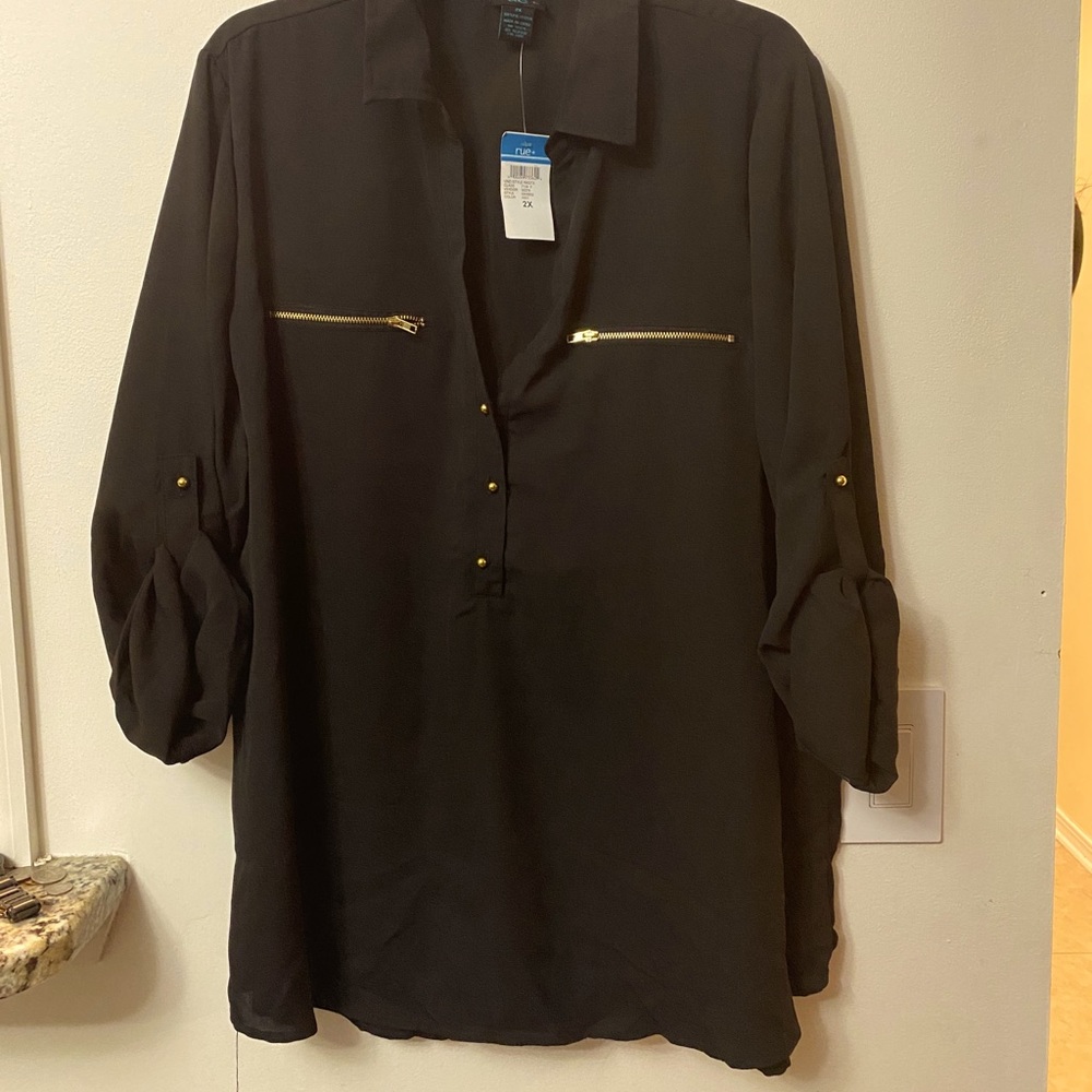 NWT Rue21 Black 3/4 Sleeve Blouse w/ Gold button